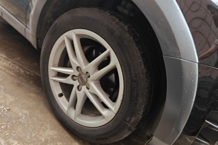 Used Audi Q5 2017 Plus 40 TFSI Technology Model Right Front Wheel Hub