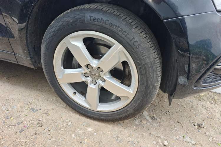 Used Audi Q5 2017 Plus 40 TFSI Ambition Model Right Front Wheel Hub