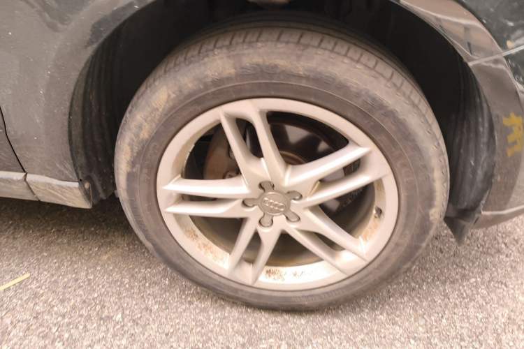 Used Audi Q5 2017 40 TFSI Technology Edition Right Front Wheel Hub