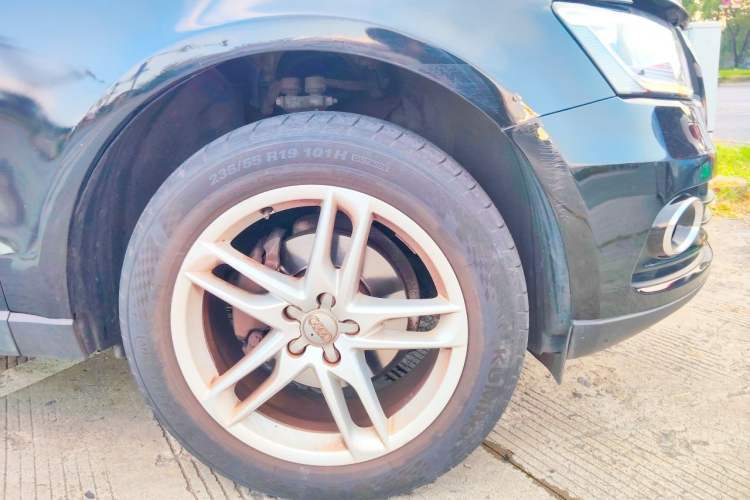 Used Audi Q5 2017 Plus 40 TFSI Ambition Model Right Front Wheel Hub