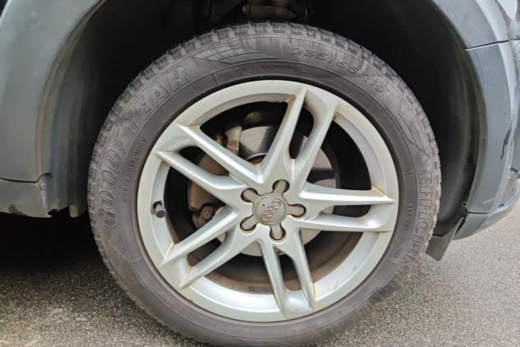 Used Audi Q5 2017 Plus 40 TFSI Technology Model Right Front Wheel Hub