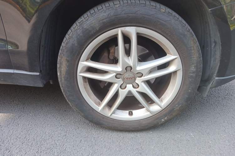 Used Audi Q5 2017 40 TFSI Technology Edition Right Front Wheel Hub