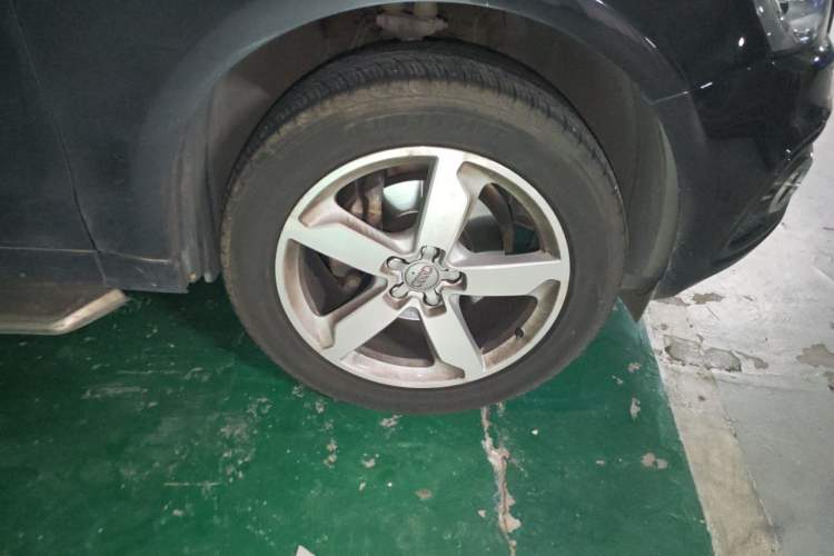 Used Audi Q5 2017 Plus 40 TFSI Ambition Model Right Front Wheel Hub