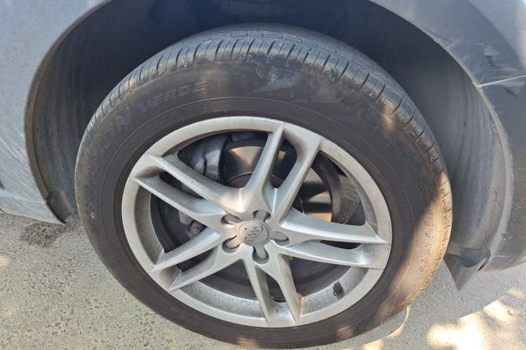 Used Audi Q5 2017 Plus 40 TFSI Technology Model Right Front Wheel Hub