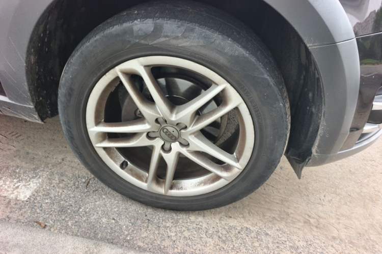 Used Audi Q5 2017 Plus 40 TFSI Technology Model Right Front Wheel Hub