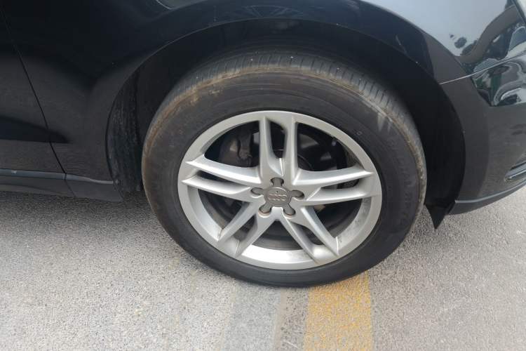 Used Audi Q5 2017 40 TFSI Technology Edition Right Front Wheel Hub