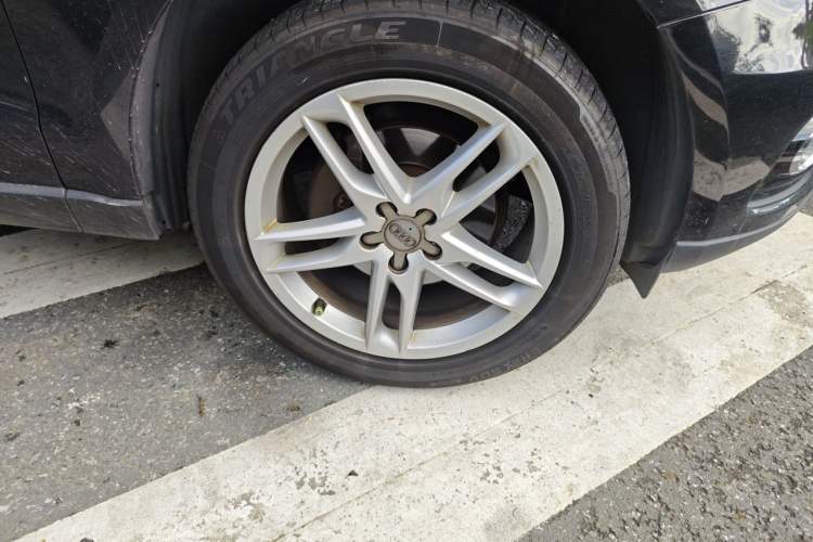Used Audi Q5 2017 40 TFSI Technology Edition Right Front Wheel Hub