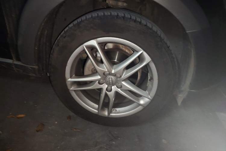 Used Audi Q5 2017 Plus 40 TFSI Technology Model Right Front Wheel Hub