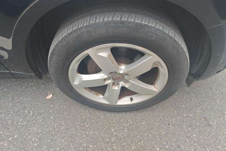 Used Audi Q5 2017 Plus 40 TFSI Ambition Model Right Front Wheel Hub