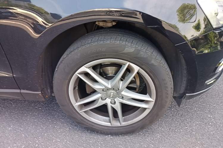 Used Audi Q5 2017 40 TFSI Technology Edition Right Front Wheel Hub