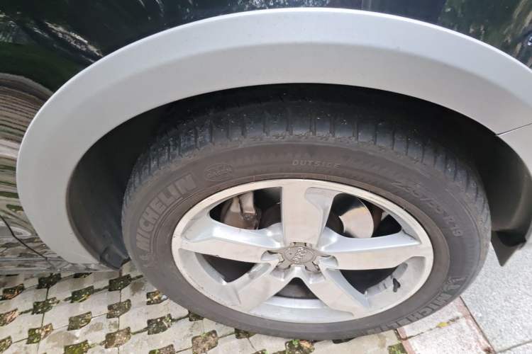 Used Audi Q5 2017 Plus 40 TFSI Ambition Model Right Front Wheel Hub