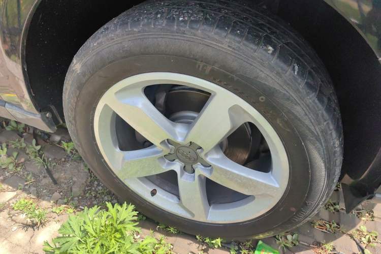 Used Audi Q5 2017 Plus 40 TFSI Ambition Model Right Front Wheel Hub