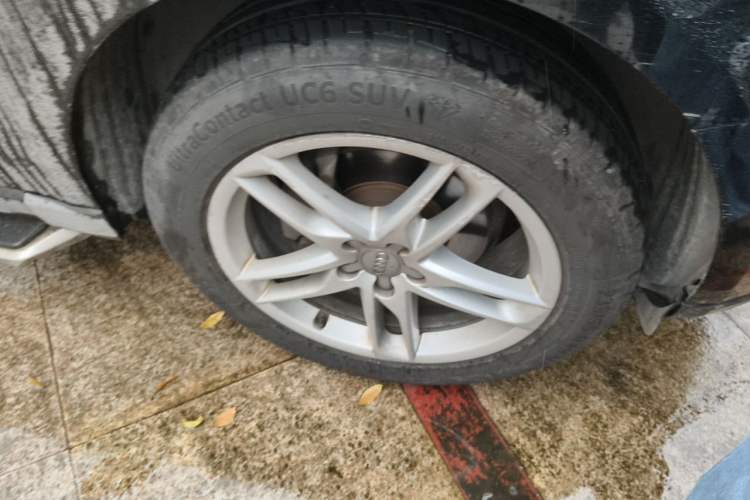 Used Audi Q5 2017 40 TFSI Technology Edition Right Front Wheel Hub