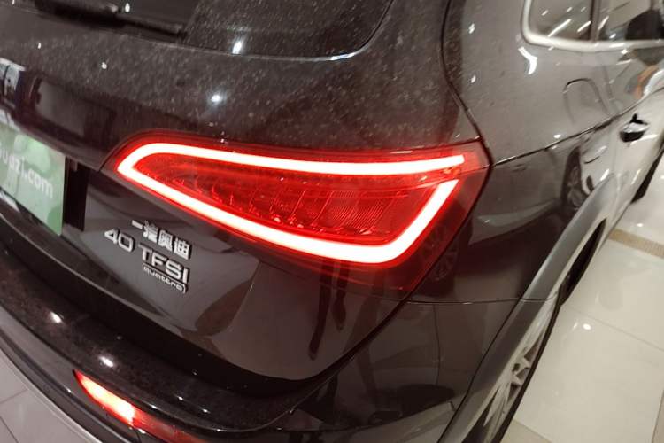 Used Audi Q5 2017 Plus 40 TFSI Technology Model Right Rear Taillight