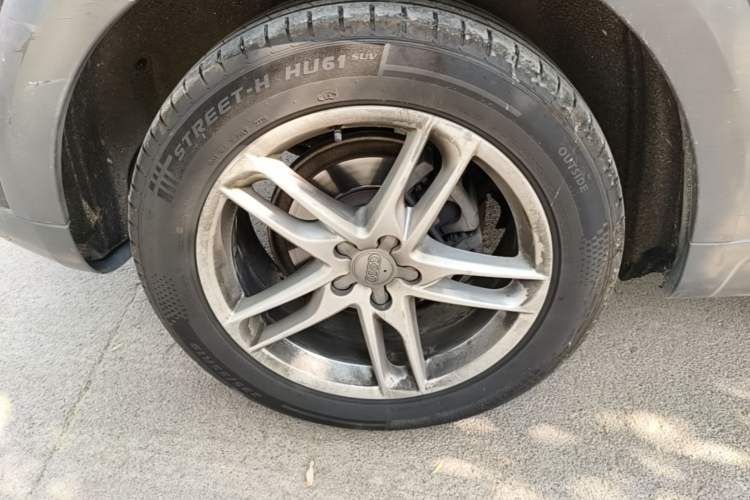 Used Audi Q5 2017 Plus 40 TFSI Technology Model Right Rear Wheel Hub