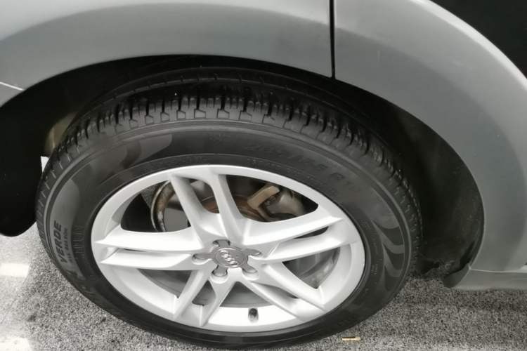 Used Audi Q5 2017 Plus 40 TFSI Technology Model Right Rear Wheel Hub