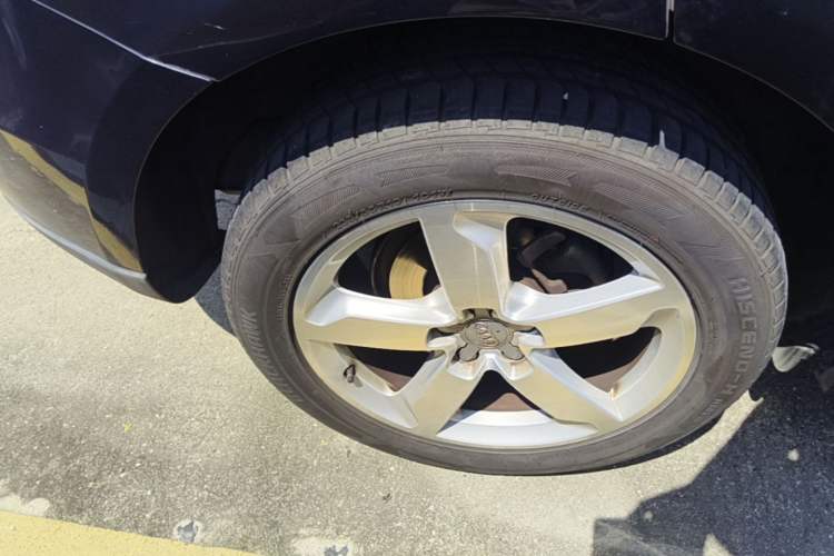 Used Audi Q5 2017 40 TFSI Ambition Edition Right Rear Wheel Hub