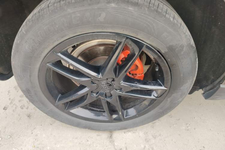 Used Audi Q5 2017 40 TFSI Technology Edition Right Rear Wheel Hub