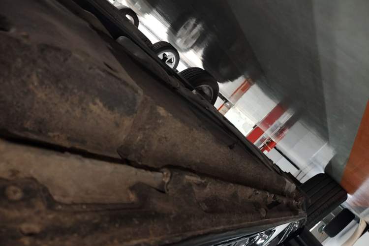 Used Audi Q5 2017 Plus 40 TFSI Ambition Model Right Side Sill