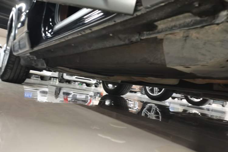 Used Audi Q5 2017 Plus 40 TFSI Technology Model Right Side Sill