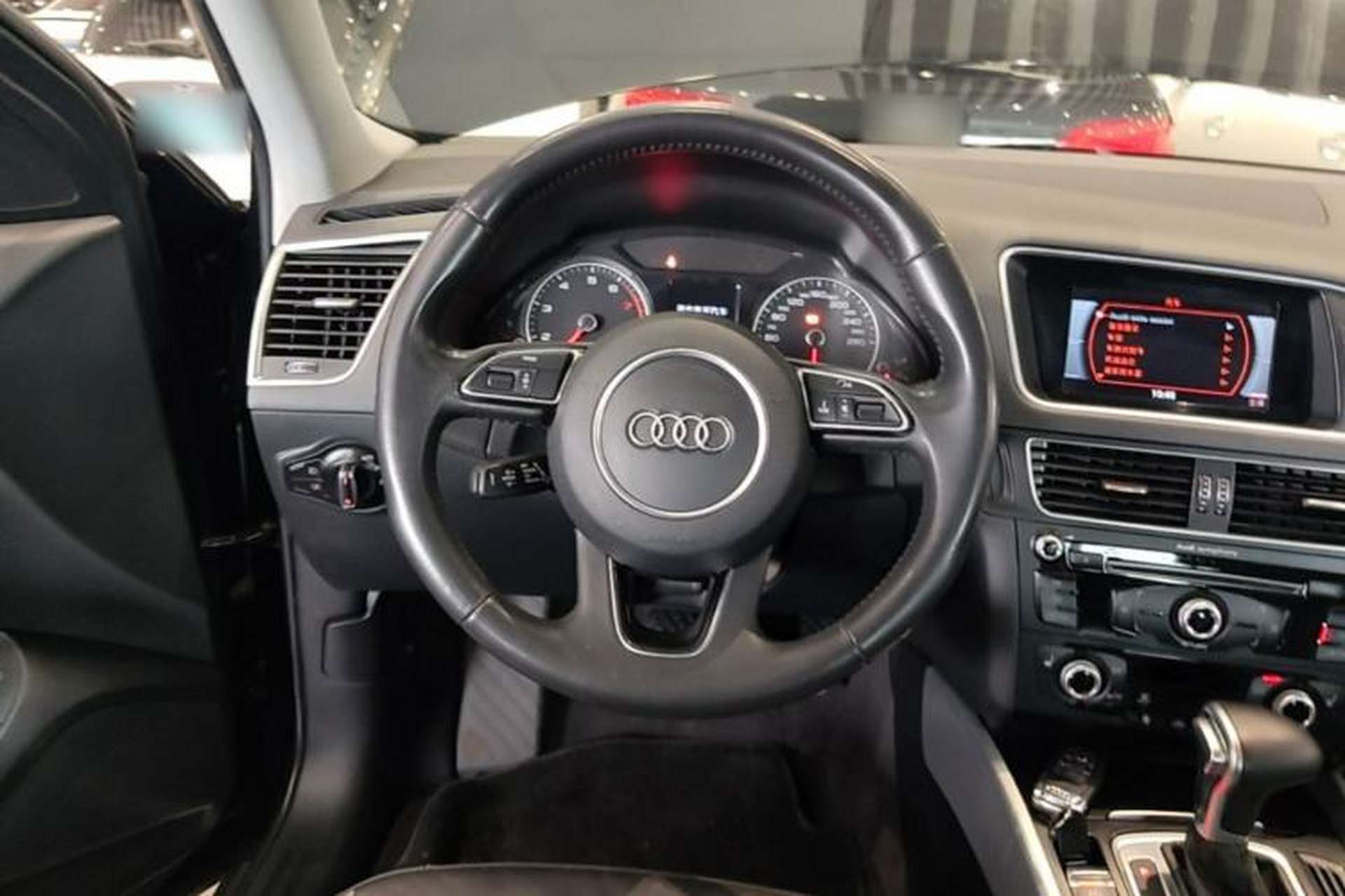 Used Audi Q5 2017 Plus 40 TFSI Technology Model Steering Wheel