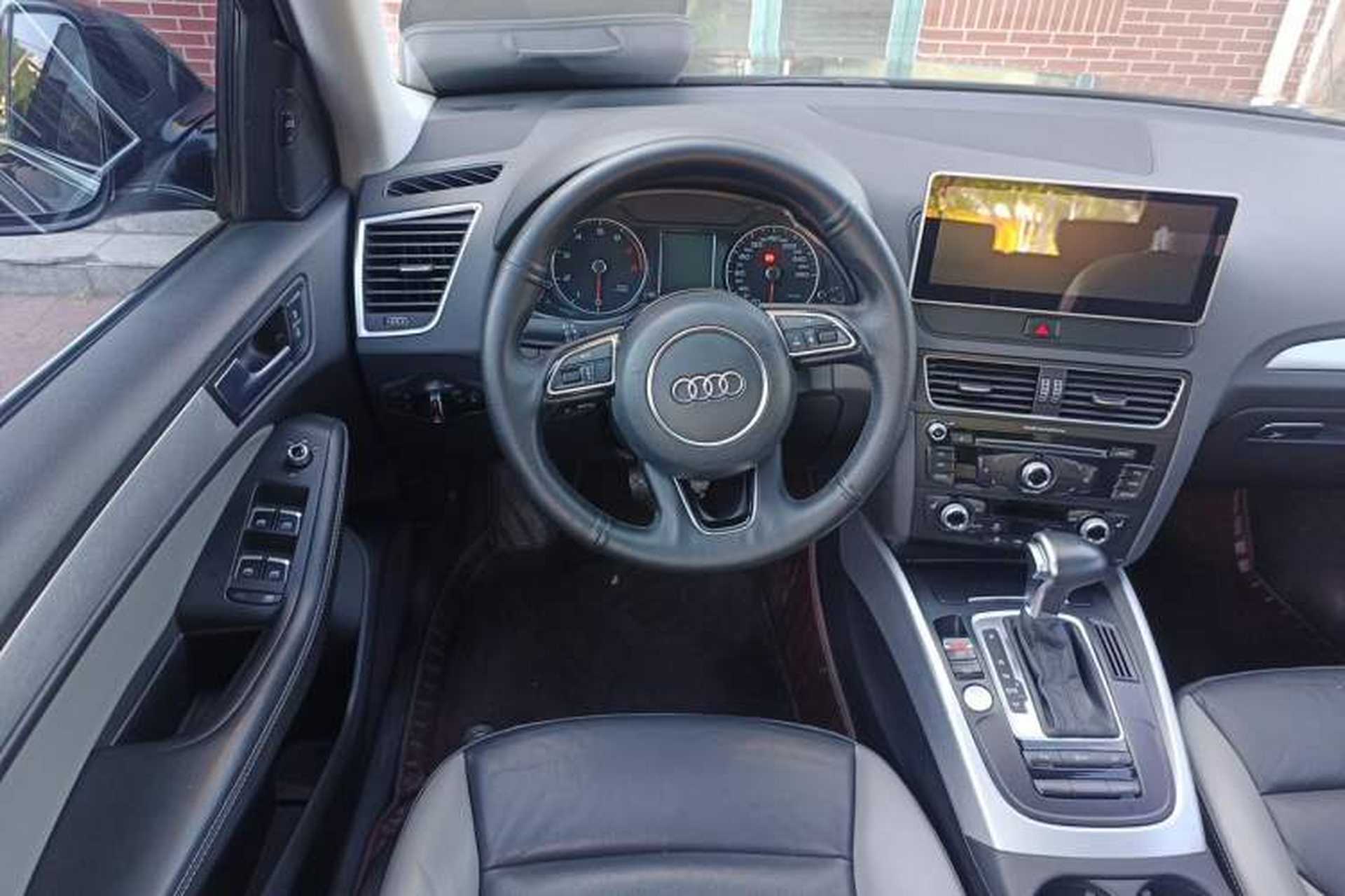 Used Audi Q5 2017 Plus 40 TFSI Technology Model Steering Wheel