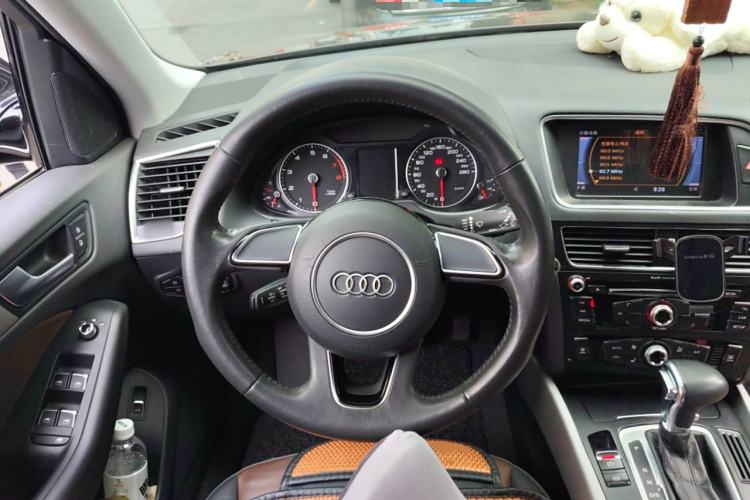Used Audi Q5 2017 Plus 40 TFSI Ambition Model Steering Wheel