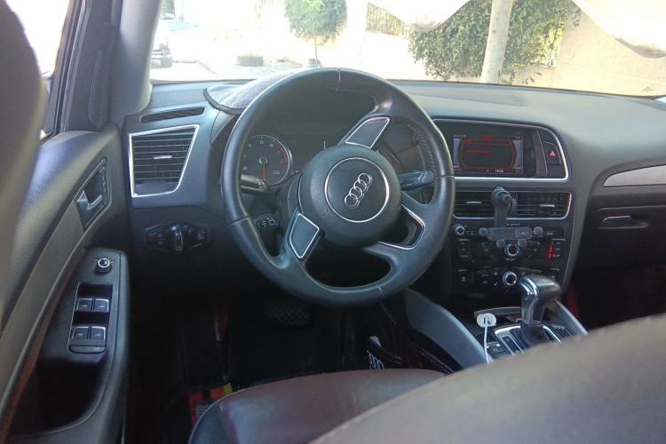Used Audi Q5 2017 Plus 40 TFSI Ambition Model Steering Wheel
