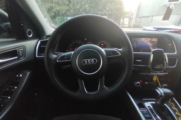 Used Audi Q5 2017 40 TFSI Dynamic Edition Steering Wheel