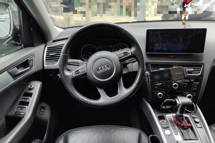 Used Audi Q5 2017 40 TFSI Technology Edition Steering Wheel
