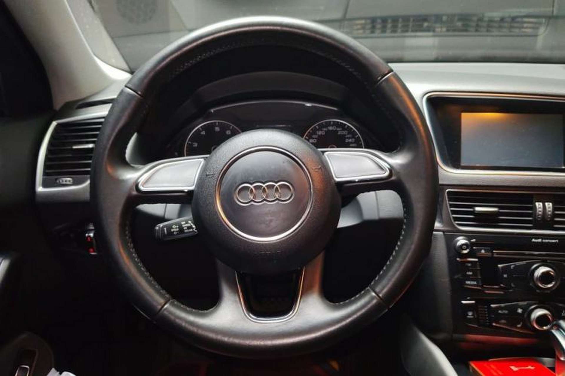 Used Audi Q5 2017 Plus 40 TFSI Ambition Model Steering Wheel