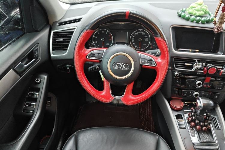 Used Audi Q5 2017 40 TFSI Ambition Edition Steering Wheel