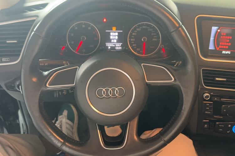 Used Audi Q5 2017 40 TFSI Ambition Edition Steering Wheel
