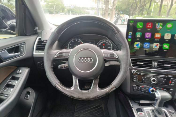Used Audi Q5 2017 40 TFSI Ambition Edition Steering Wheel