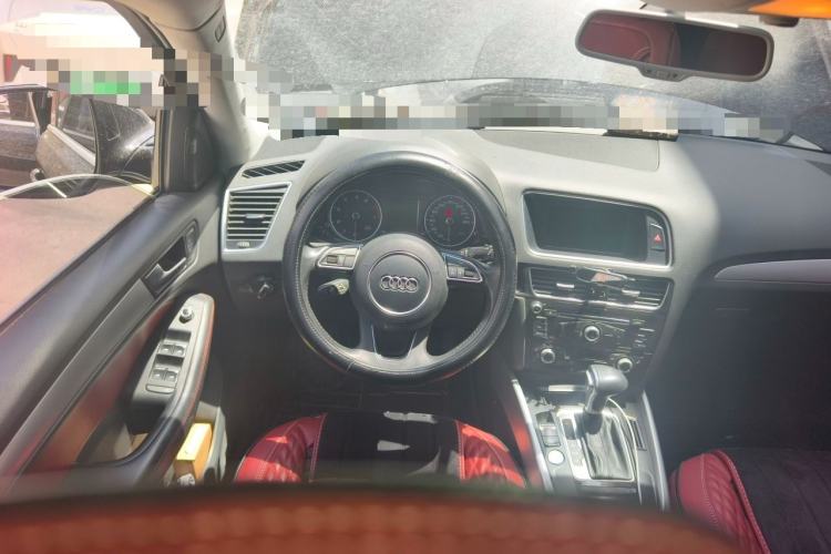 Used Audi Q5 2017 Plus 40 TFSI Technology Model Steering Wheel