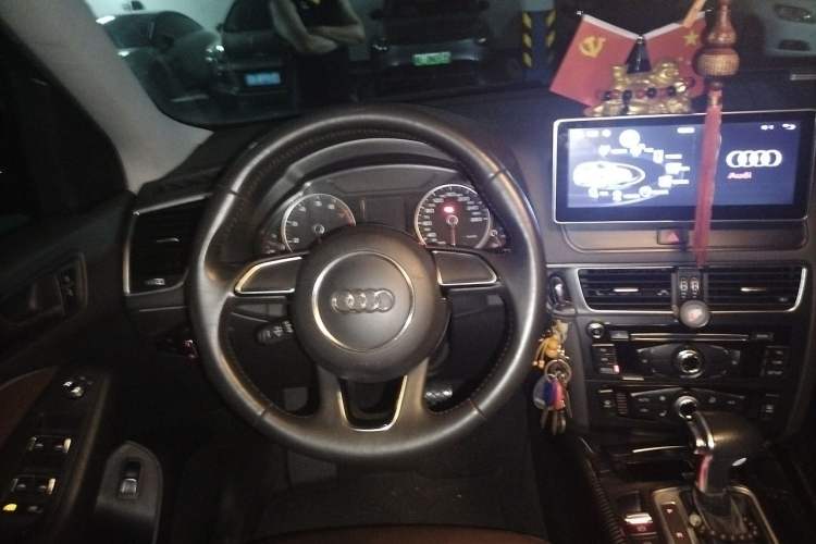 Used Audi Q5 2017 Plus 40 TFSI Ambition Model Steering Wheel