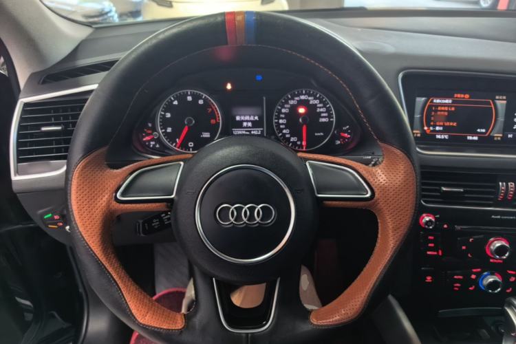 Used Audi Q5 2017 Plus 40 TFSI Ambition Model Steering Wheel