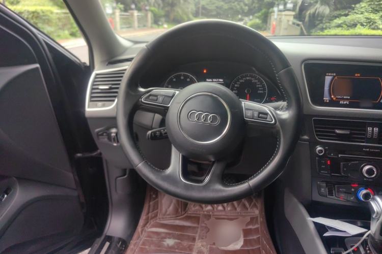 Used Audi Q5 2017 40 TFSI Ambition Edition Steering Wheel
