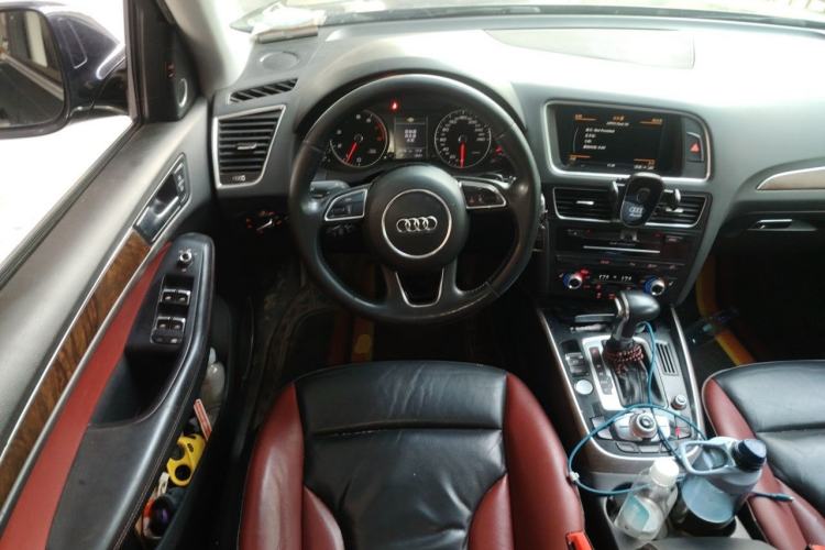 Used Audi Q5 2017 Plus 40 TFSI Technology Model Steering Wheel