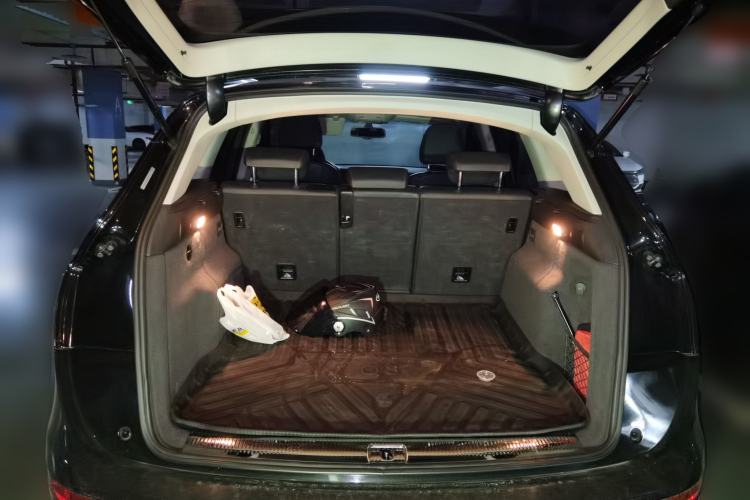 Used Audi Q5 2017 Plus 40 TFSI Technology Model Trunk