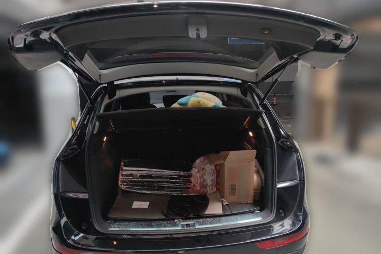 Used Audi Q5 2017 40 TFSI Comfort Model Trunk