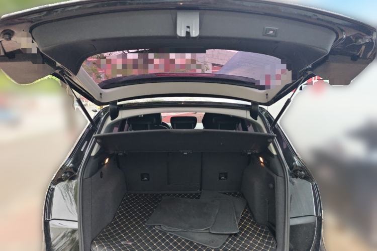 Used Audi Q5 2017 Plus 40 TFSI Ambition Model Trunk