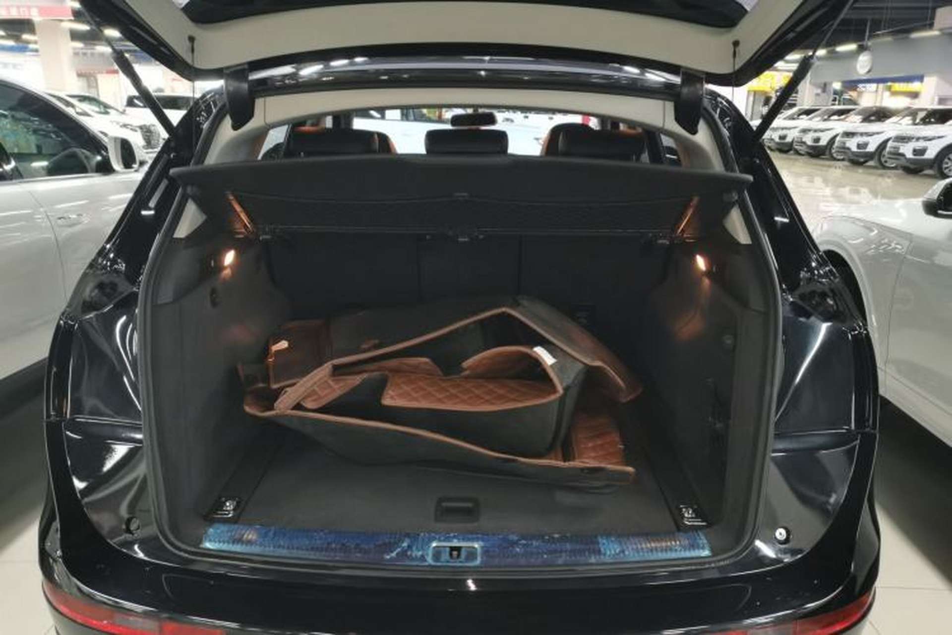 Used Audi Q5 2017 Plus 40 TFSI Technology Model Trunk