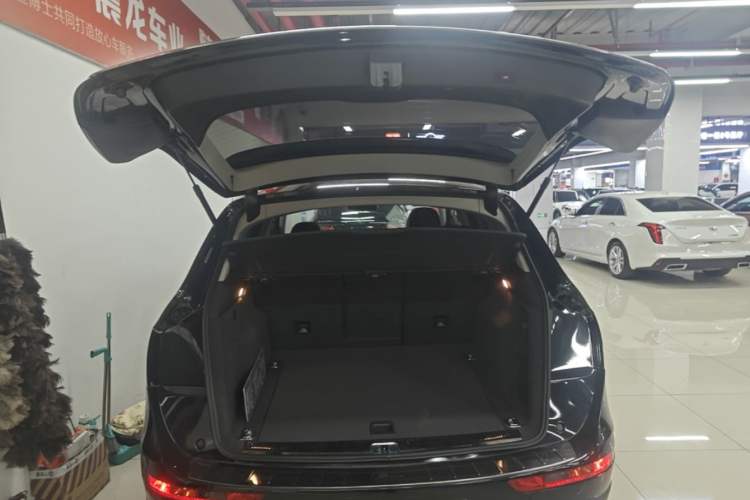 Used Audi Q5 2017 40 TFSI Ambition Edition Trunk