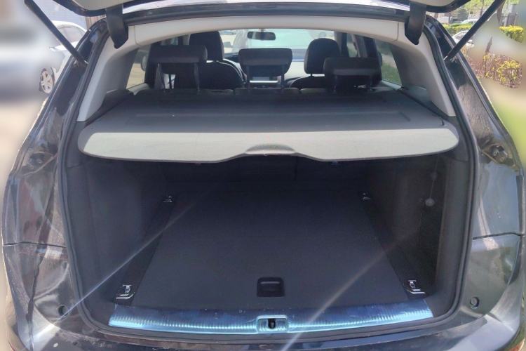 Used Audi Q5 2017 Plus 40 TFSI Ambition Model Trunk