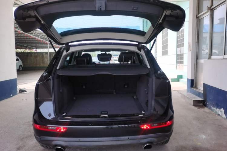 Used Audi Q5 2017 40 TFSI Technology Edition Trunk