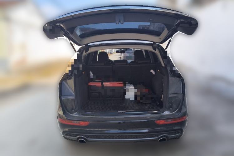 Used Audi Q5 2017 Plus 40 TFSI Ambition Model Trunk