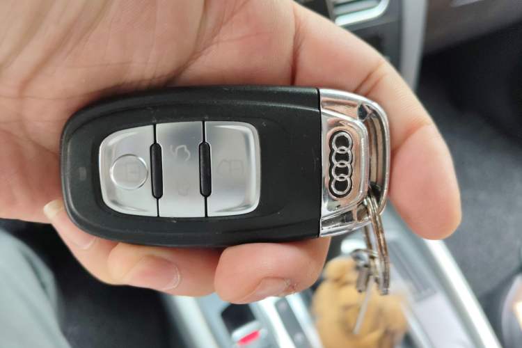 Used Audi Q5 2017 Plus 40 TFSI Ambition Model Vehicle Key