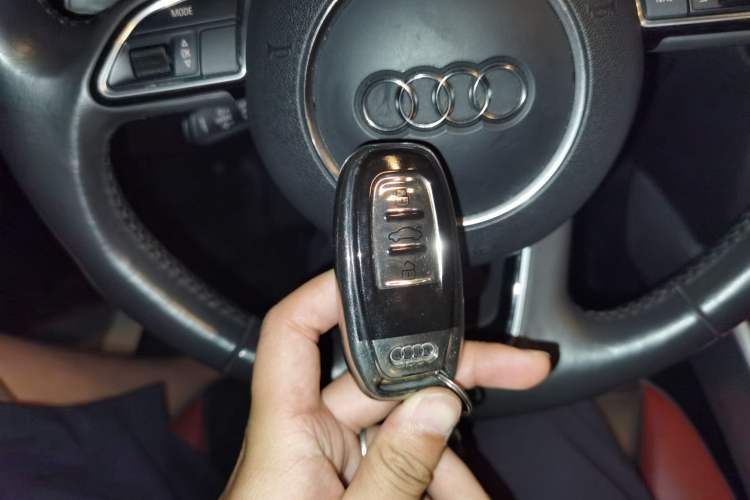 Used Audi Q5 2017 Plus 40 TFSI Technology Model Vehicle Key