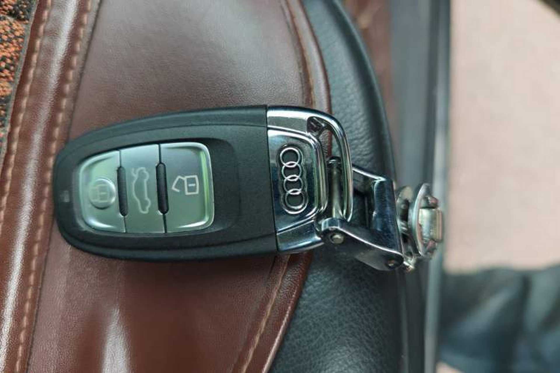 Used Audi Q5 2017 40 TFSI Ambition Edition Vehicle Key
